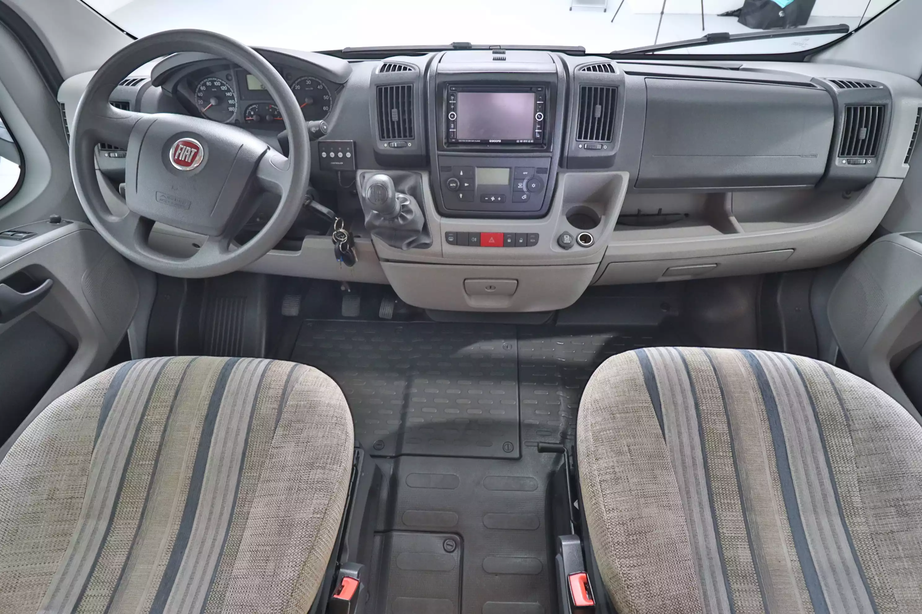 LMC Breezer 694 G 
